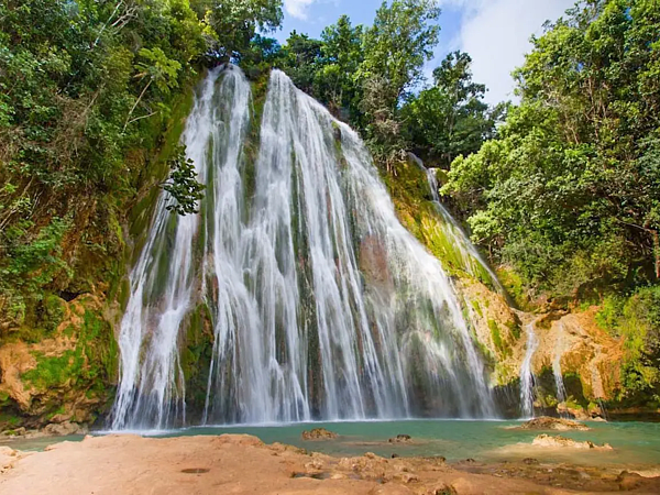 202512301623011_samana-bacardi-island-and-el-limon-waterfall4